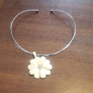 Lia Sophia White Enamel Flower Pendant Necklace – Silver Tone Collar